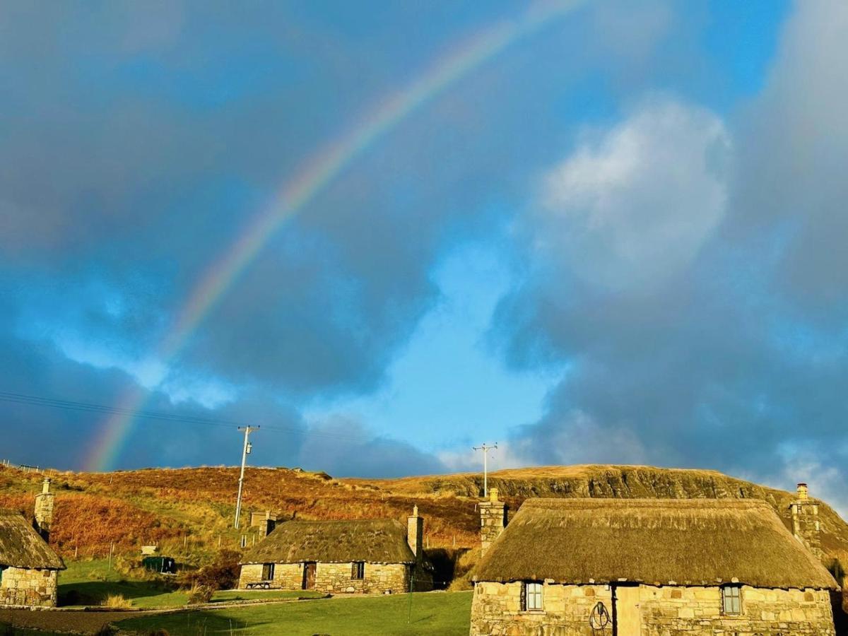 Tigh Mairi At Mary'S Thatched Cottages Elgol المظهر الخارجي الصورة