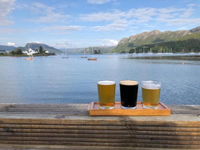 Tigh Mairi At Mary'S Thatched Cottages Elgol المظهر الخارجي الصورة