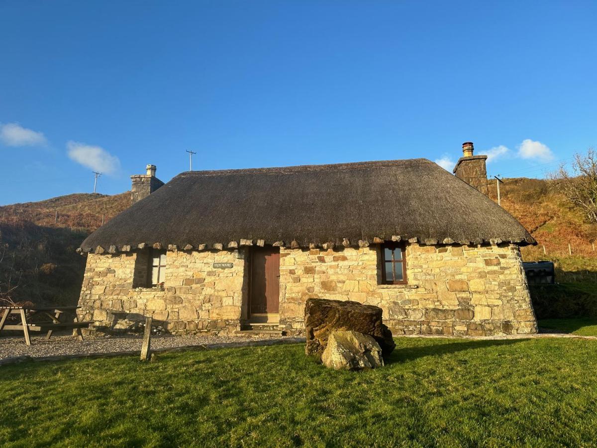 Tigh Mairi At Mary'S Thatched Cottages Elgol المظهر الخارجي الصورة